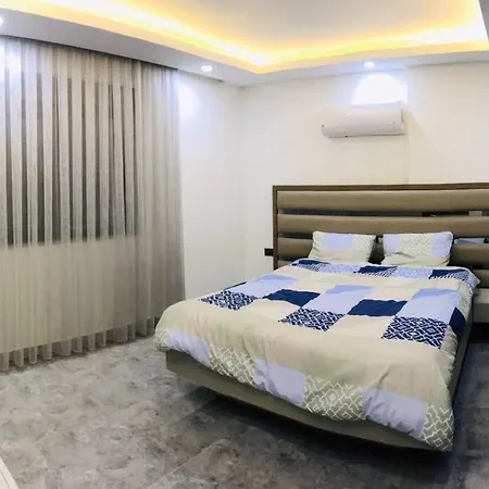 Crow House Вилла *