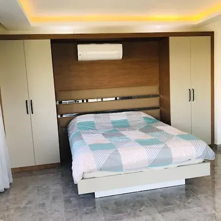 فيلة Crow House بيليك